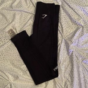 Gym shark leggings